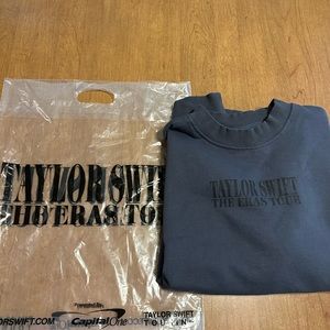 Taylor Swift Eras Tour blue crewneck sweatshirt, Size medium. New with tag.